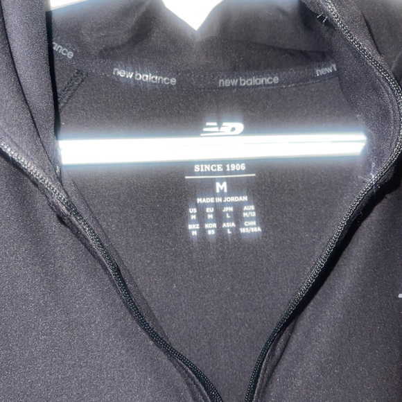 NEW BALANCE WOMENS QUARTERZIP - Picture 2 of 3